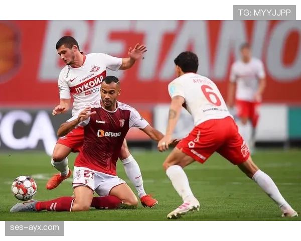 英超新赛季前瞻：豪门激战与黑马突围，谁能笑到最后？