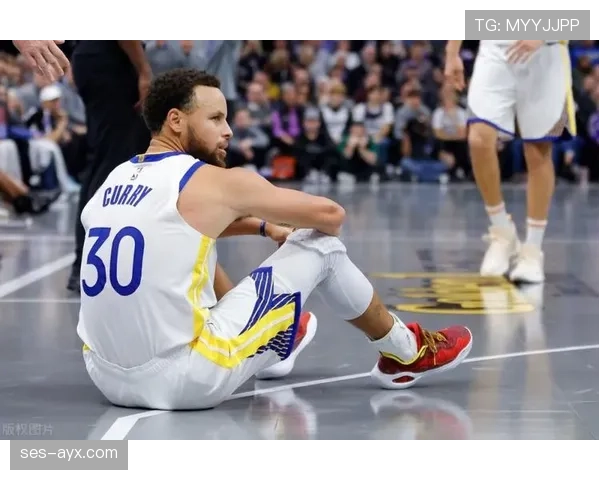 较上季威金斯无球跑动为库里拉开空间提升效率